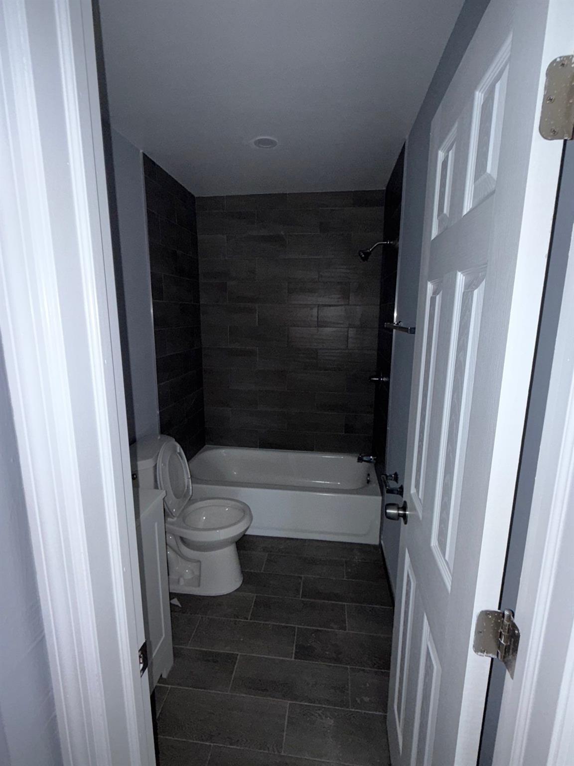 403 NW 32nd Ct 202