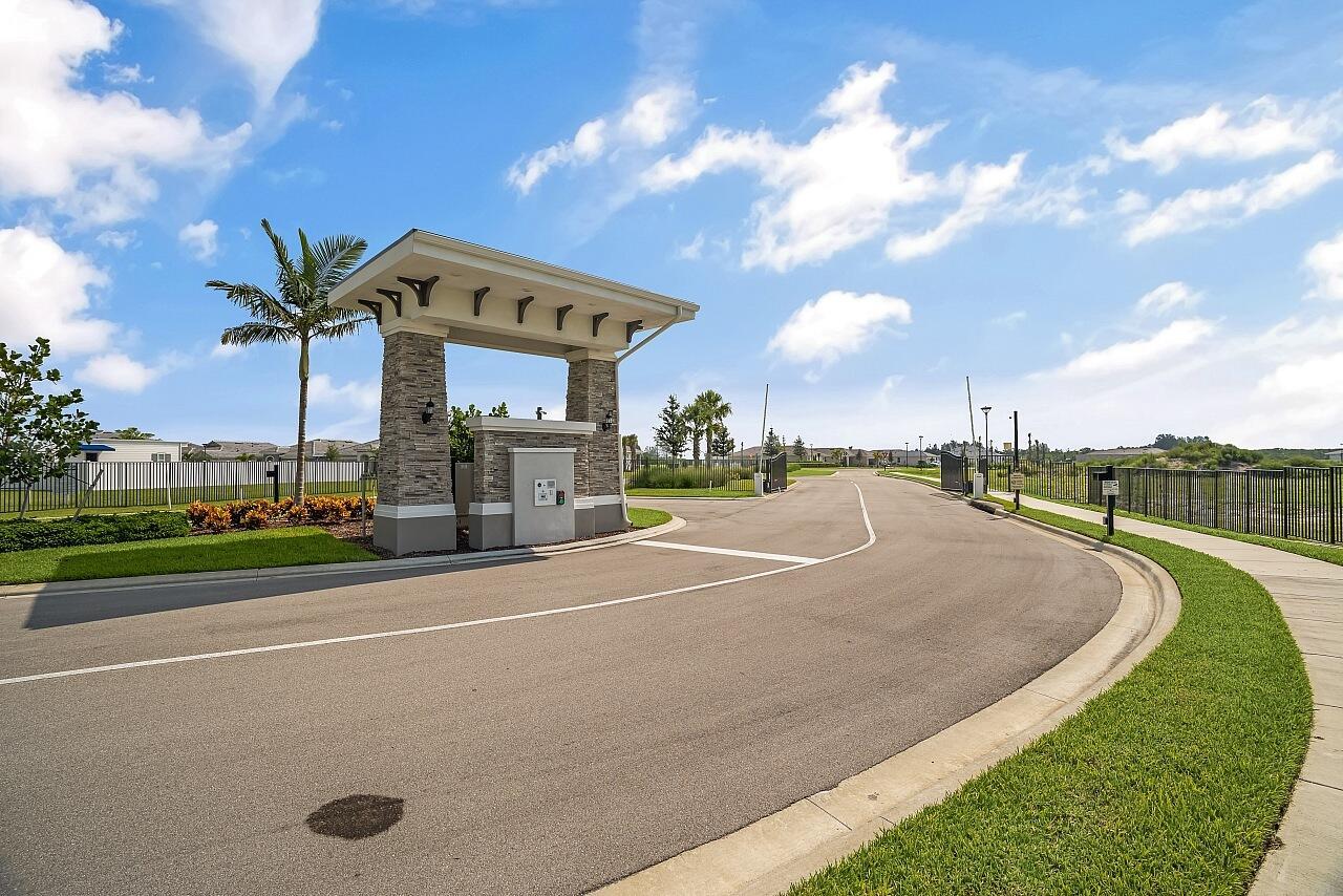 HARBOR ISLE PHASE 1 - Residential Lease