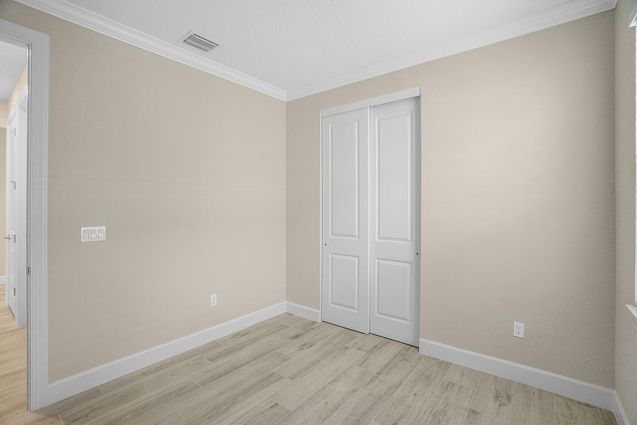 HARBOR ISLE PHASE 1 - Residential Lease