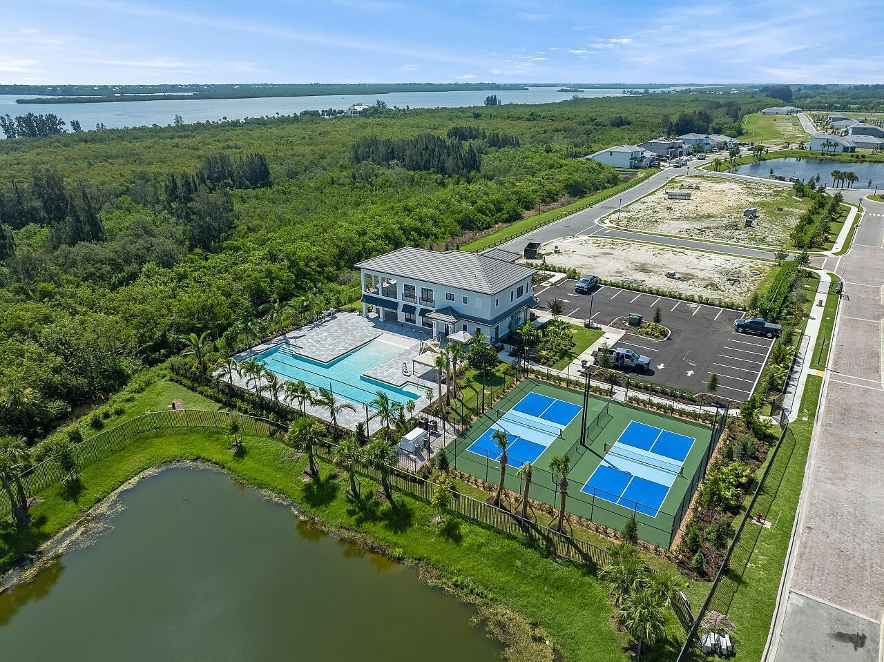 HARBOR ISLE PHASE 1 - Residential Lease