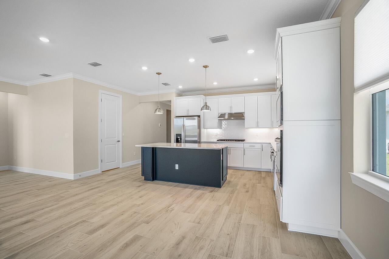 HARBOR ISLE PHASE 1 - Residential Lease