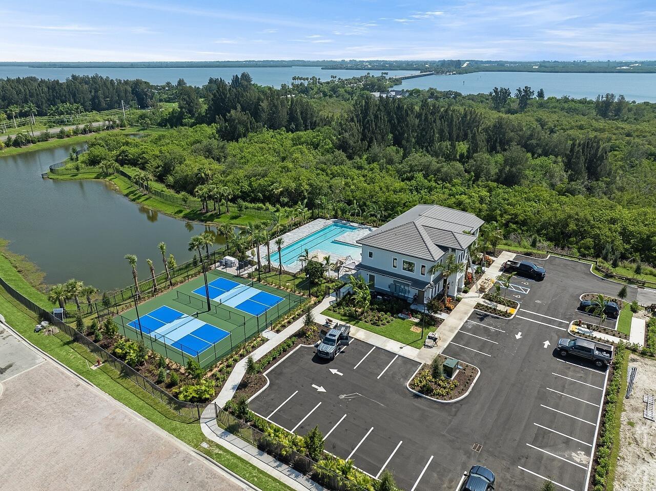 HARBOR ISLE PHASE 1 - Residential Lease