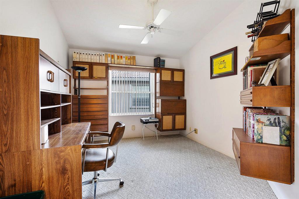 LAKERIDGE GREENS AT PIPERS GLEN - Residential