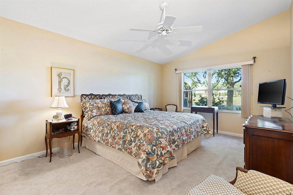 LAKERIDGE GREENS AT PIPERS GLEN - Residential