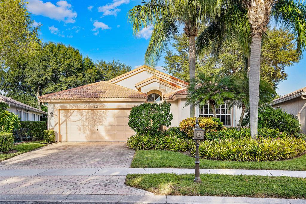 LAKERIDGE GREENS AT PIPERS GLEN - Residential