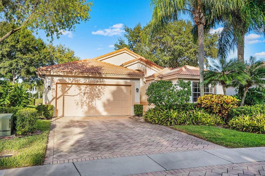 Escape winter forever, no mandatory membership yet all the perks and amenities of 
a active 55+ community. Beautiful home located on the Westchester golf course. All tiled, open floor plan with a huge screened in patio that has a fabulous lake & golf course view. Kitchen & bathrooms have been updated. Great gated, 55+ community with an active clubhouse.