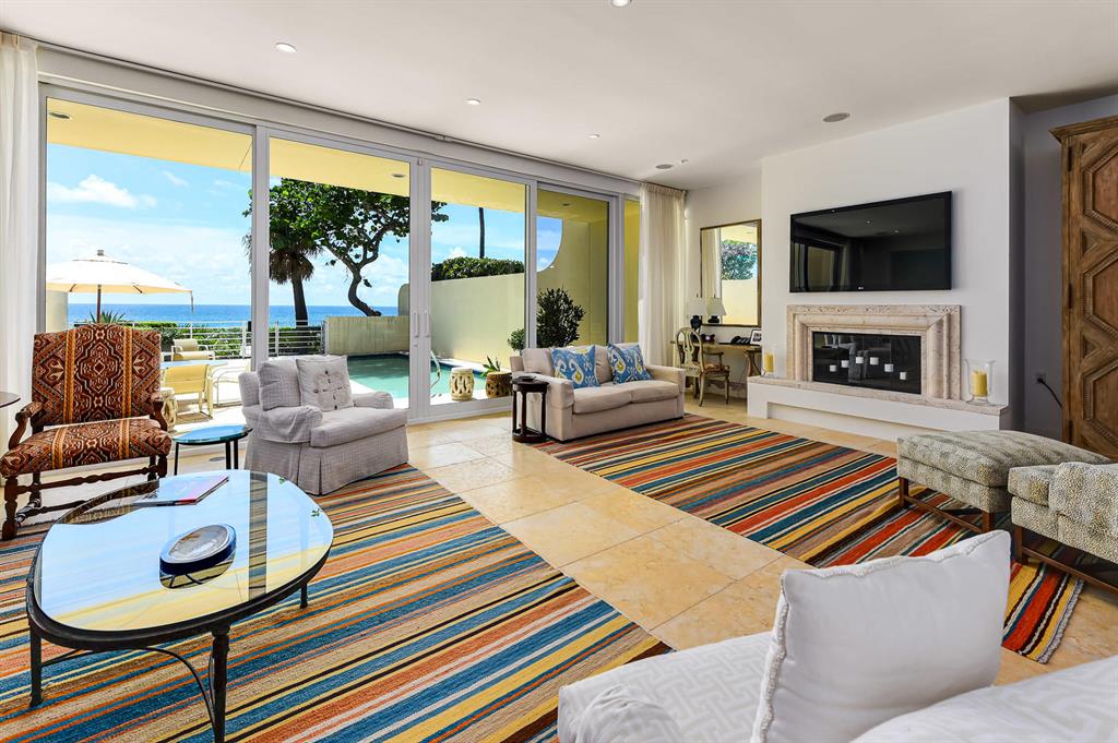 RESIDENCES AT SLOANS CURVE - Residential