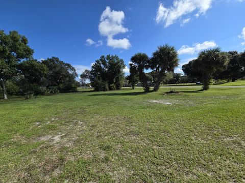 A home in Okeechobee