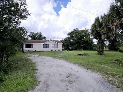 A home in Okeechobee