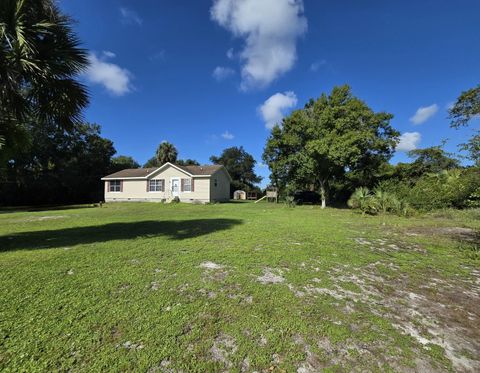 A home in Okeechobee