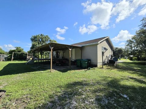 A home in Okeechobee