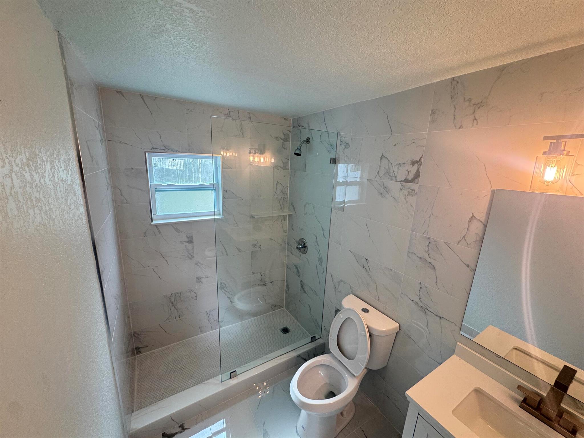 COLONIAL ESTS - Residential Lease