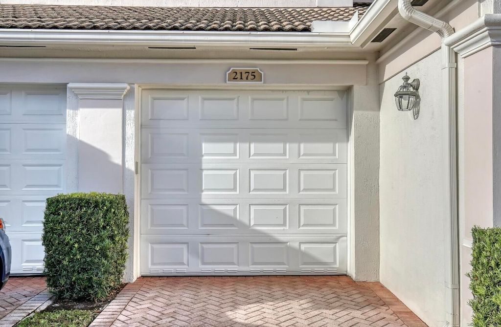 Photo of 2175 Wingate Bend, Wellington, FL 33414 (MLS # B26020406)