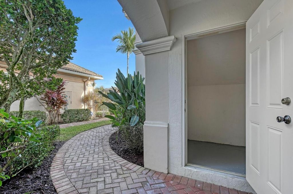 Photo of 2175 Wingate Bend, Wellington, FL 33414 (MLS # B26020406)