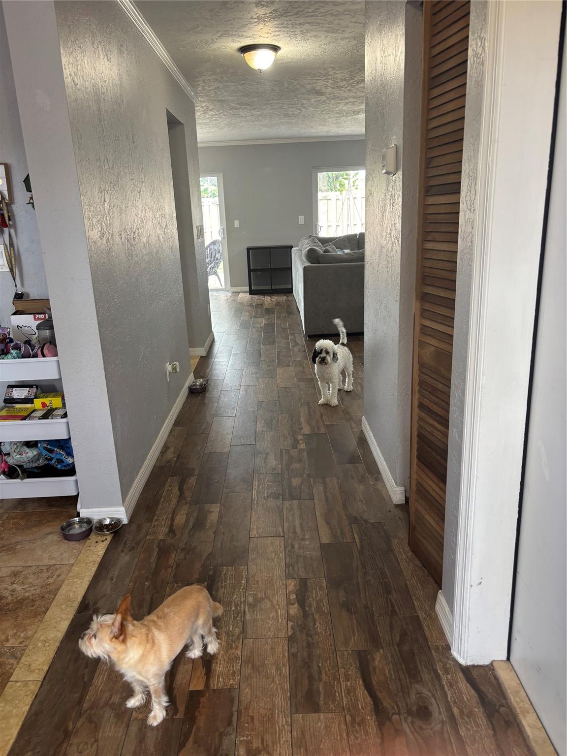 1605 W Harmony Lake Cir 1605
