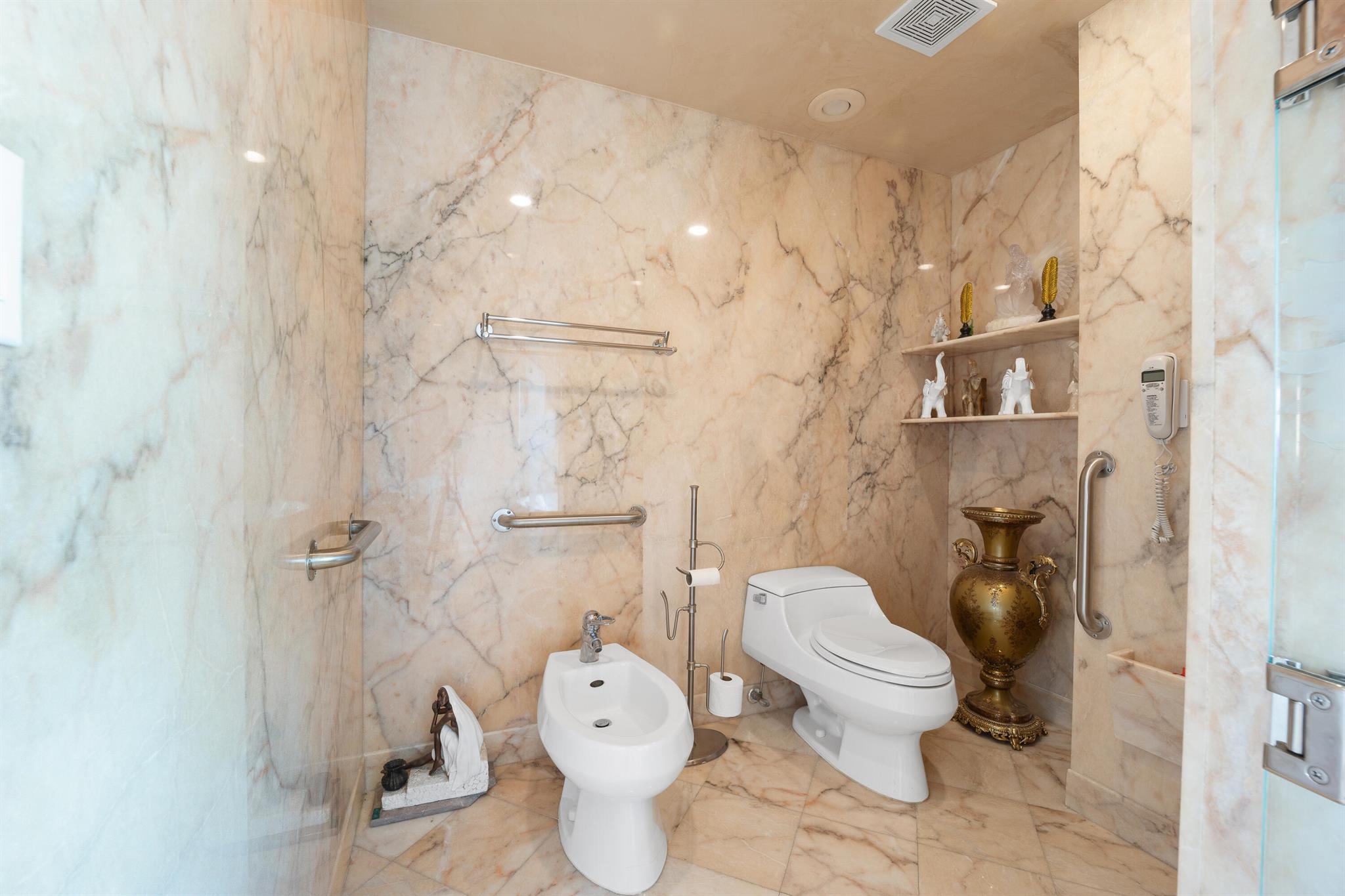 TOSCANA WEST CONDO - Residential