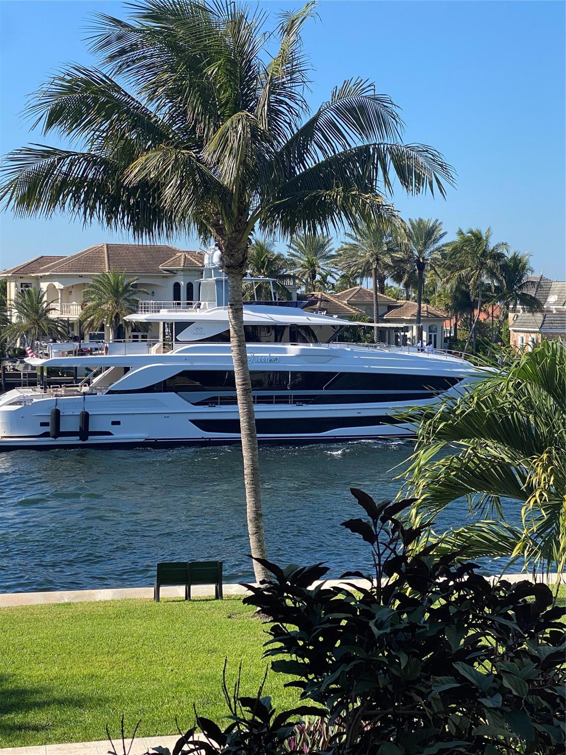 1221 Hillsboro Mile 39B