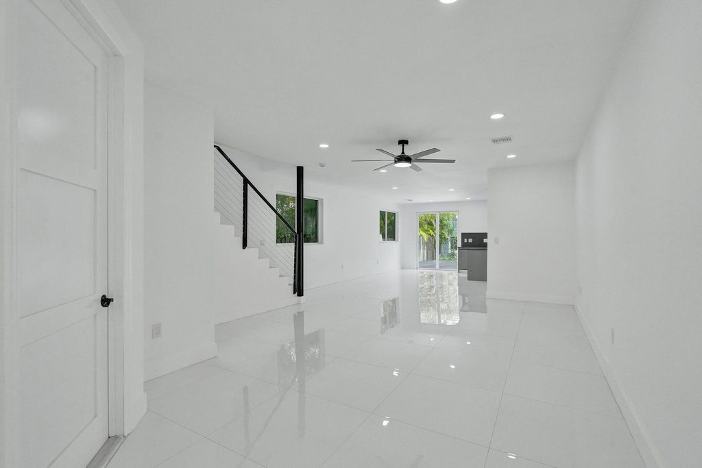 Photo of 1215 W Las Olas Boulevard #1215, Fort Lauderdale, FL 33312 (MLS # B26027965)