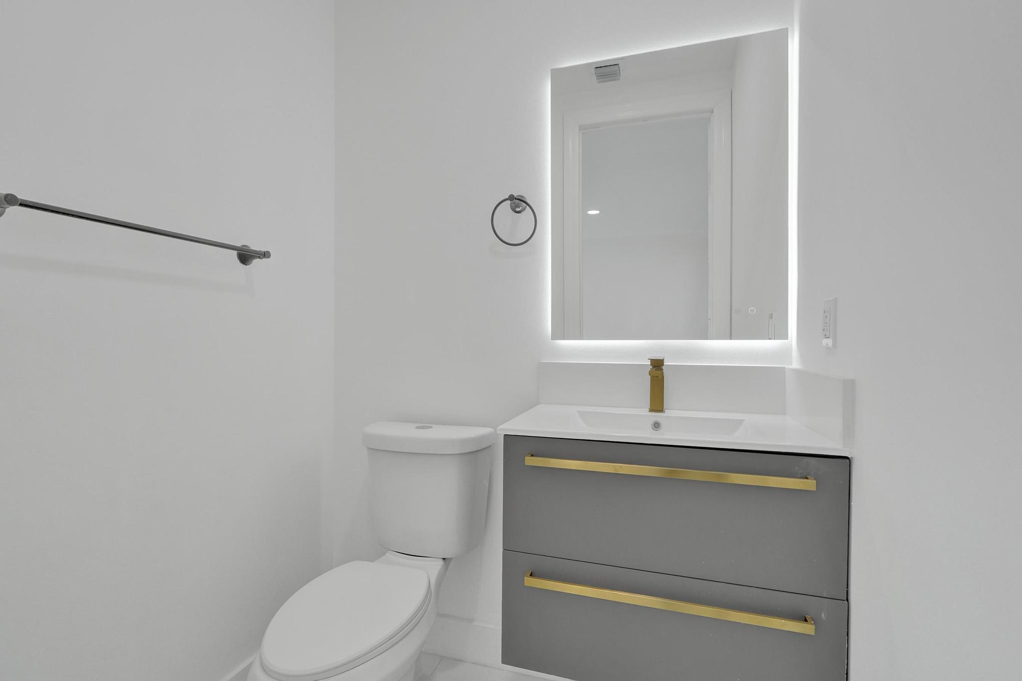WAVERLY PLACE - Residential Lease