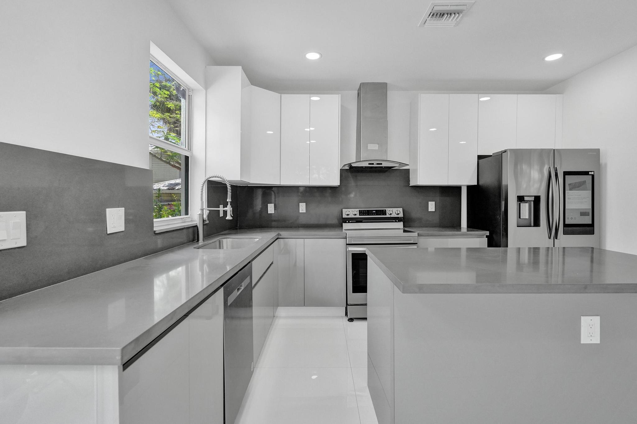 WAVERLY PLACE - Residential Lease