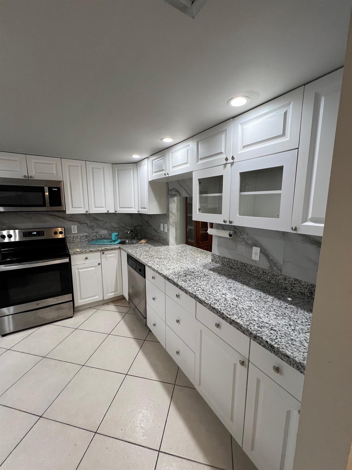 1865 S Ocean Dr 17H