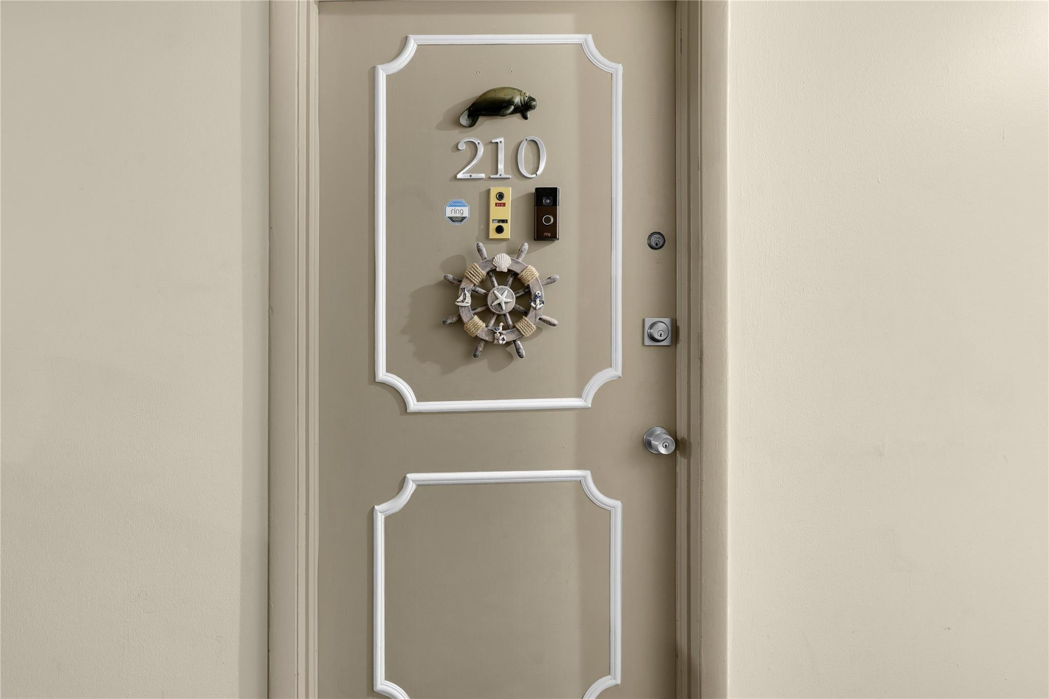 Mayfair Apt Co-op - Residential