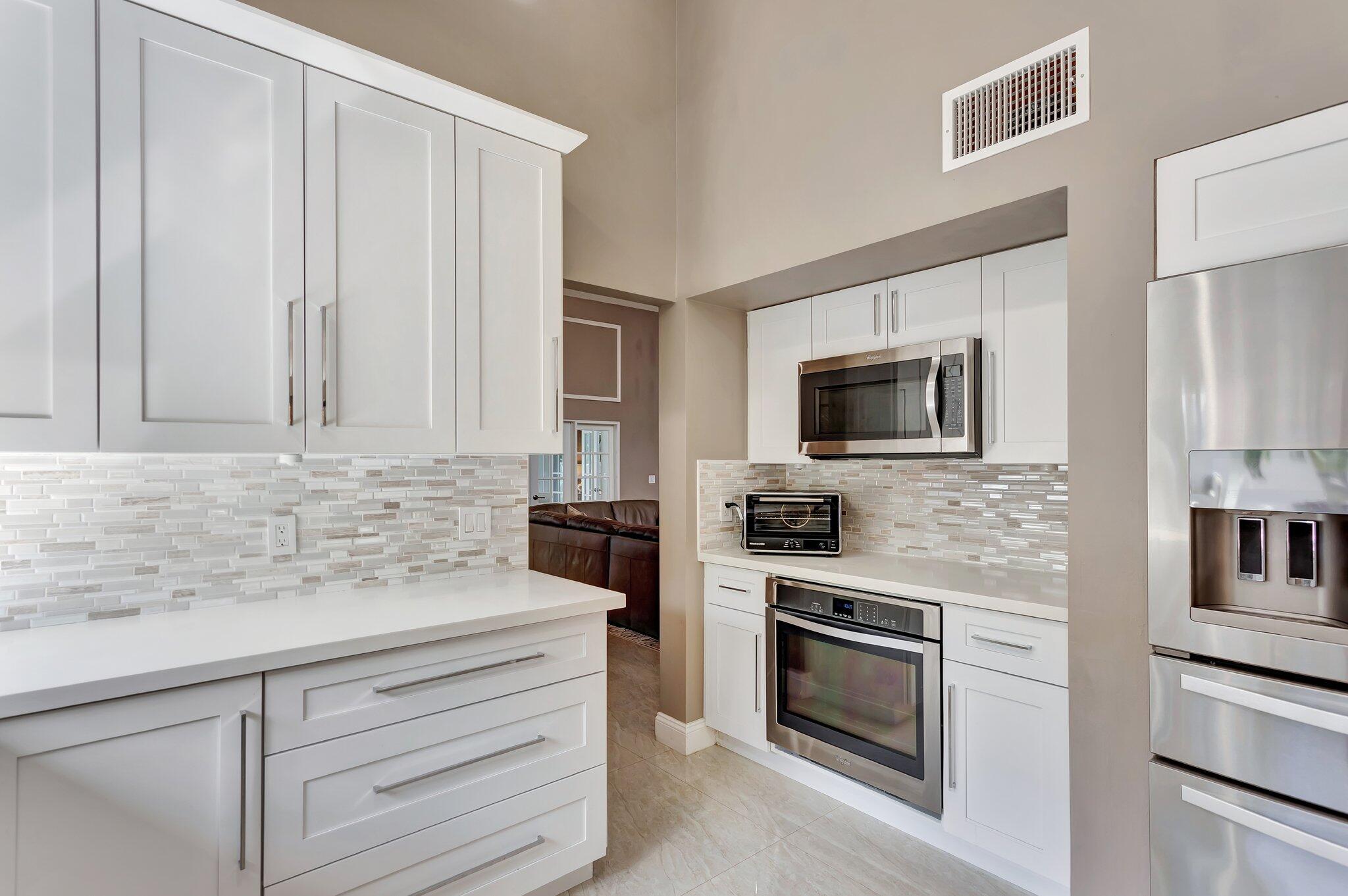 VILLA DESTE CONDO - Residential