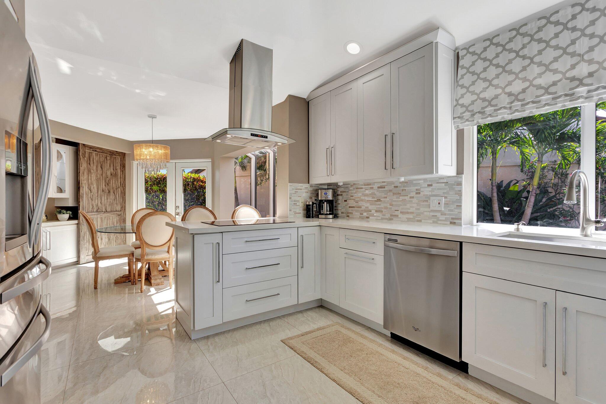 VILLA DESTE CONDO - Residential