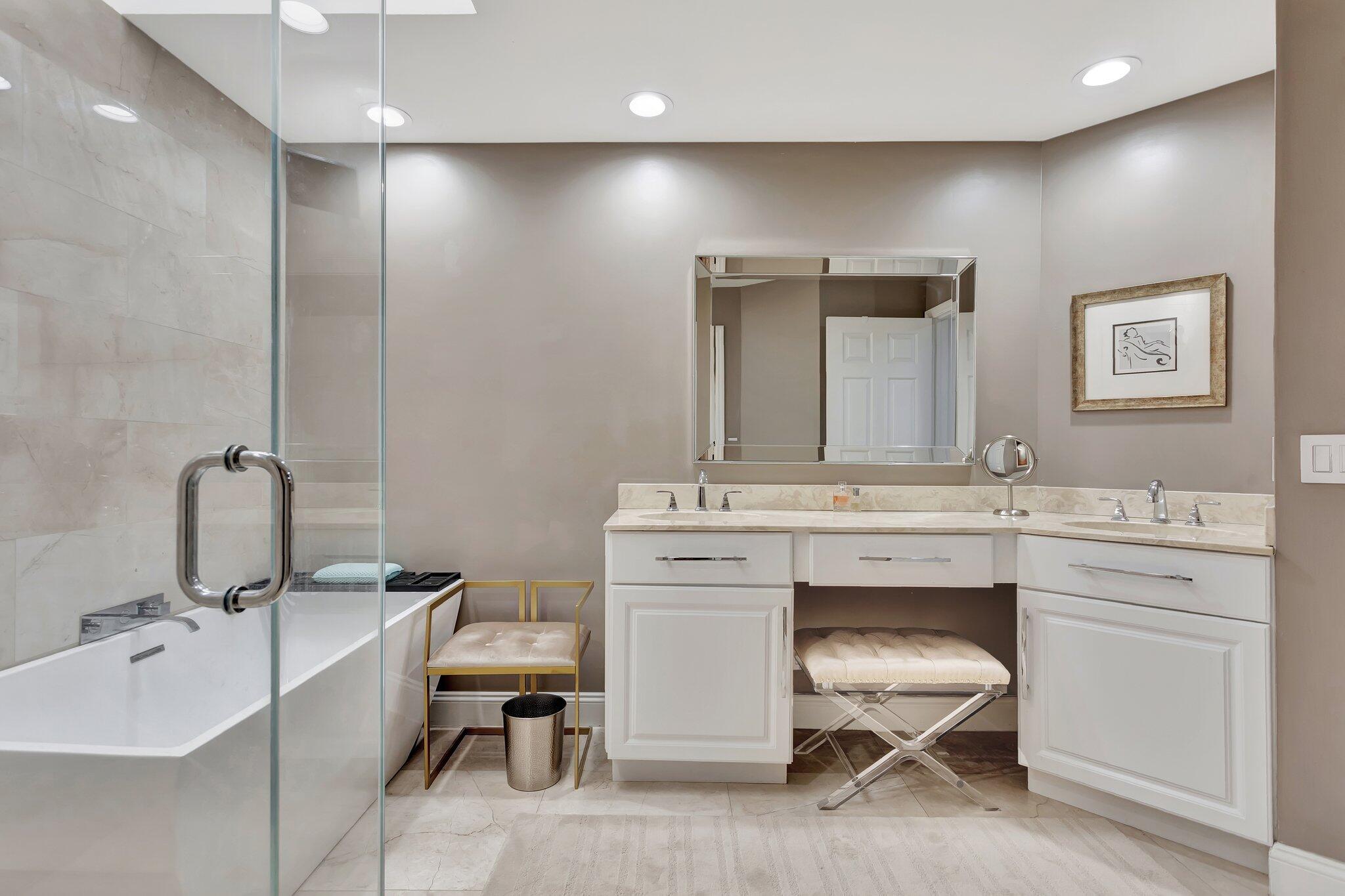 VILLA DESTE CONDO - Residential