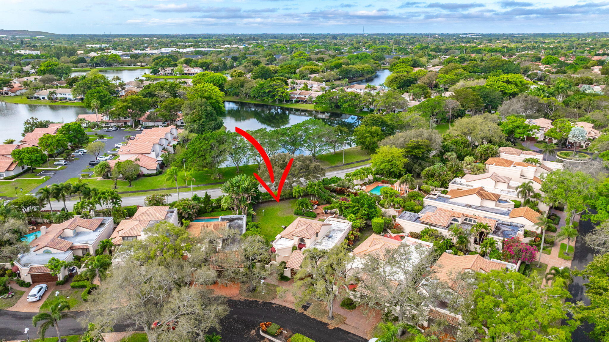 VILLA DESTE CONDO - Residential