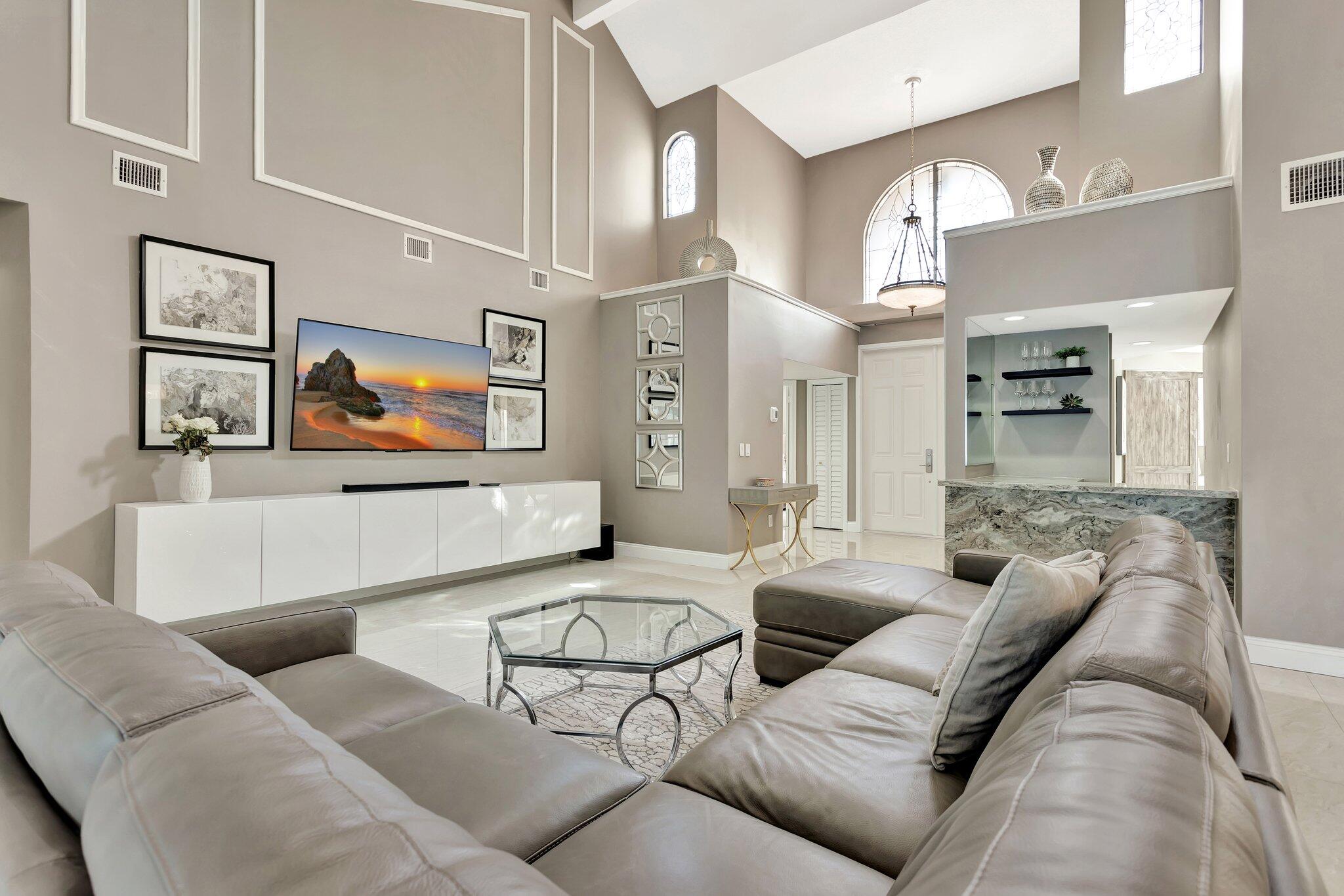 VILLA DESTE CONDO - Residential