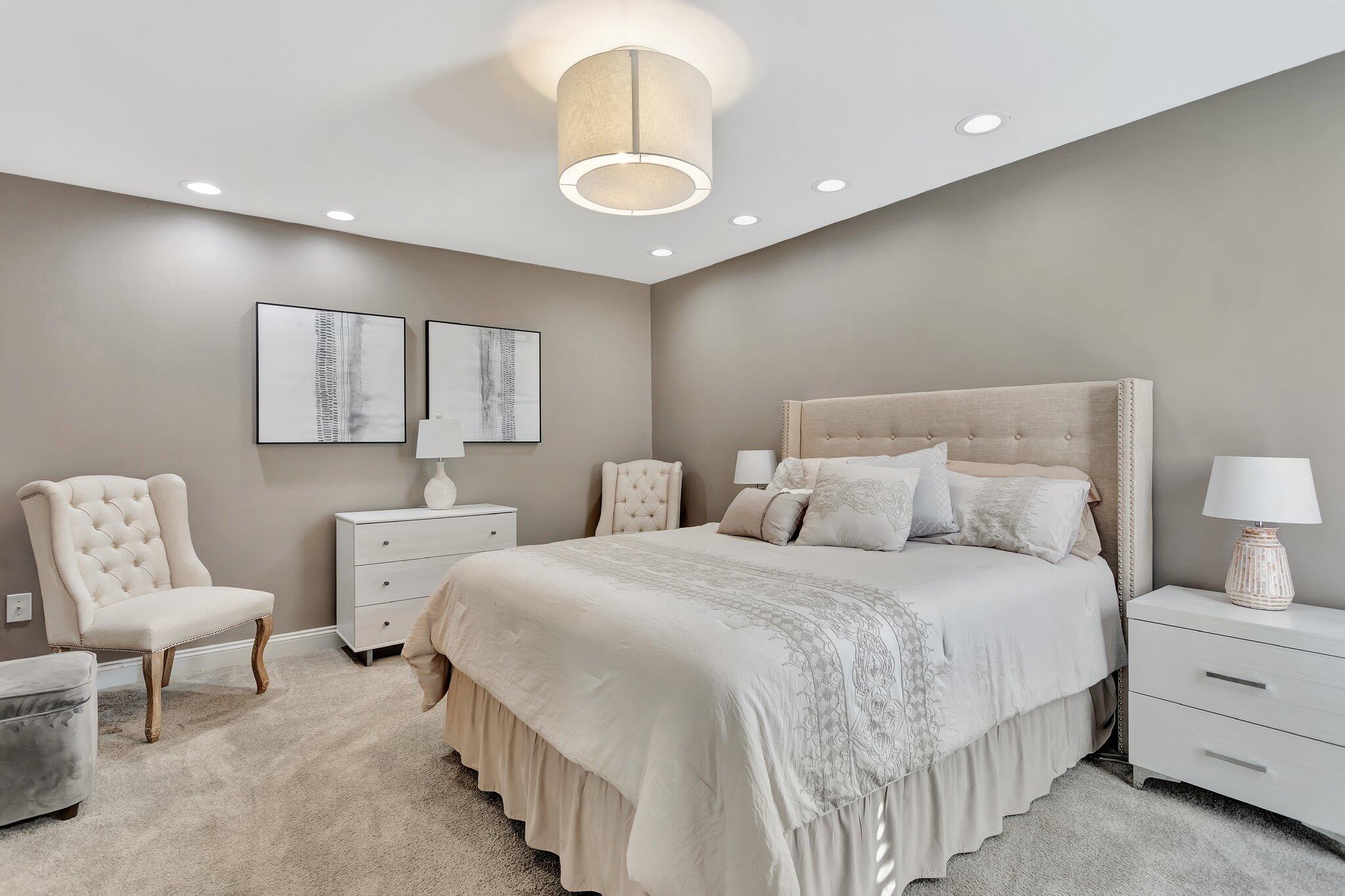 VILLA DESTE CONDO - Residential