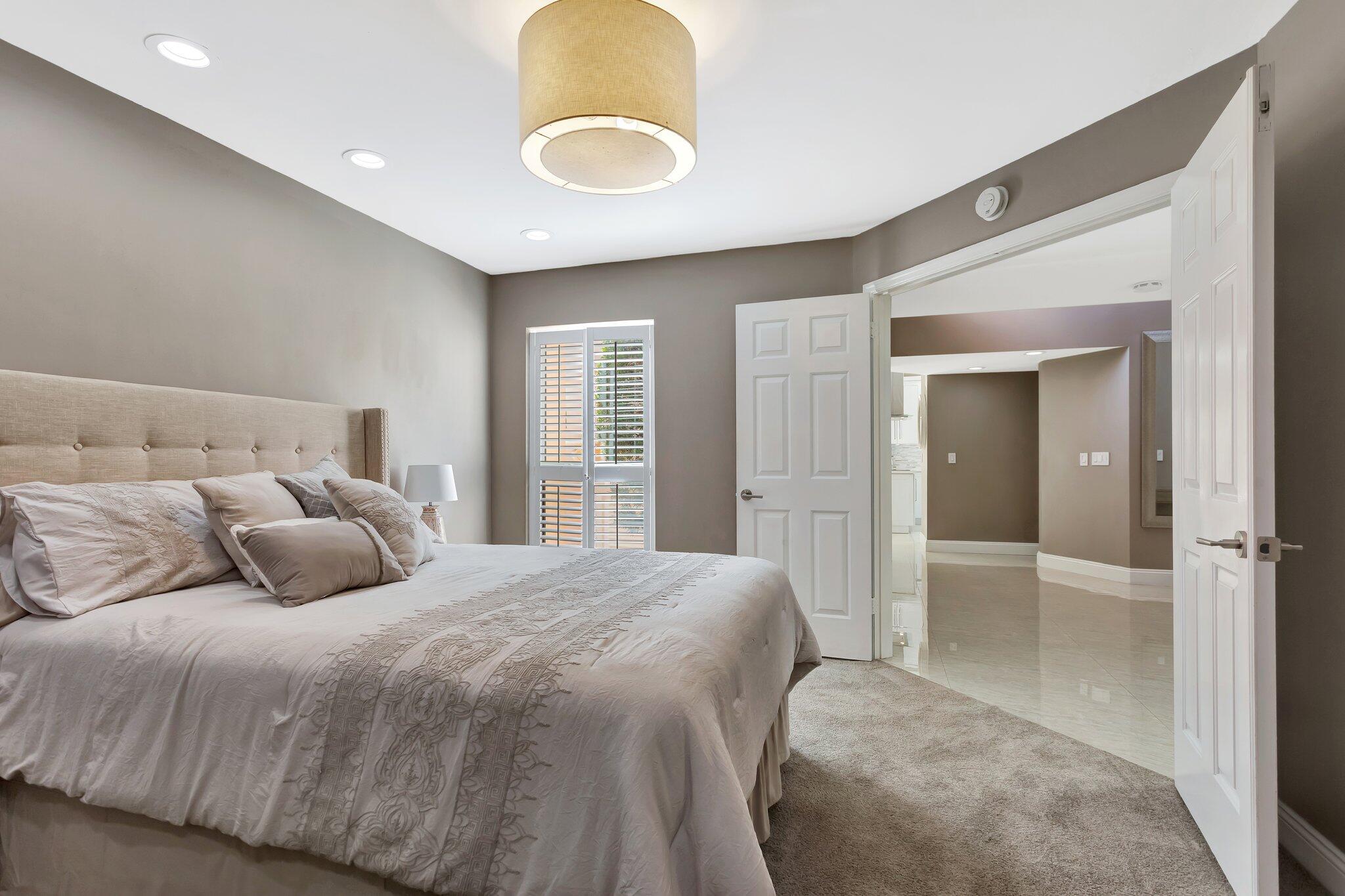 VILLA DESTE CONDO - Residential