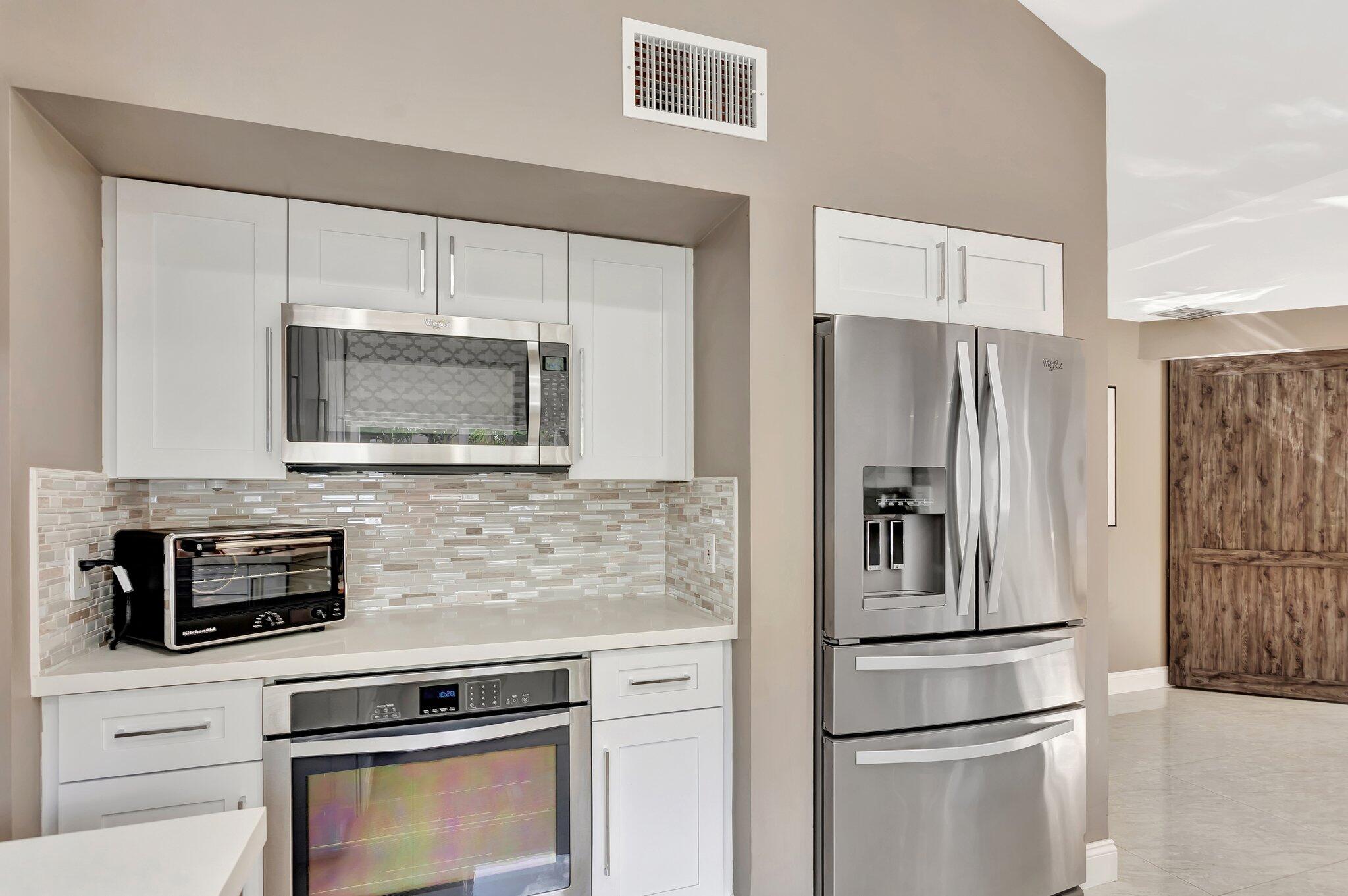 VILLA DESTE CONDO - Residential