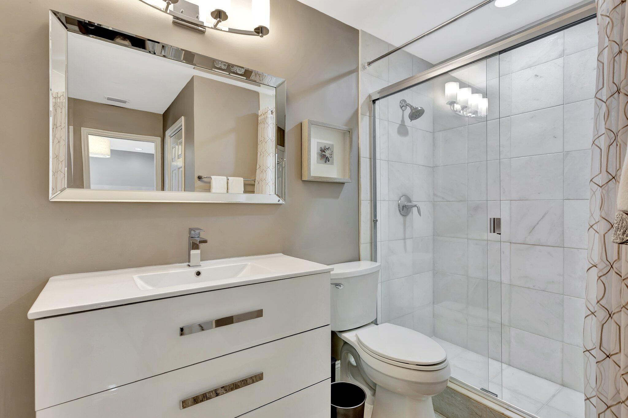 VILLA DESTE CONDO - Residential