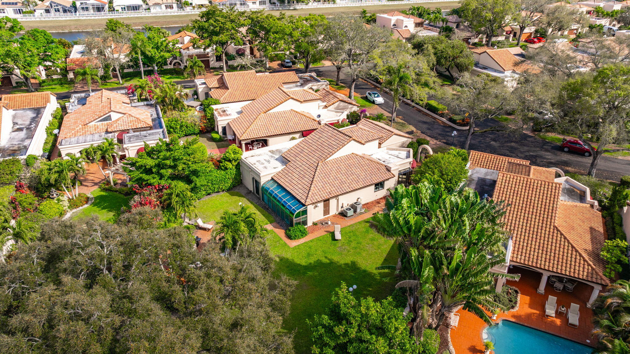 VILLA DESTE CONDO - Residential