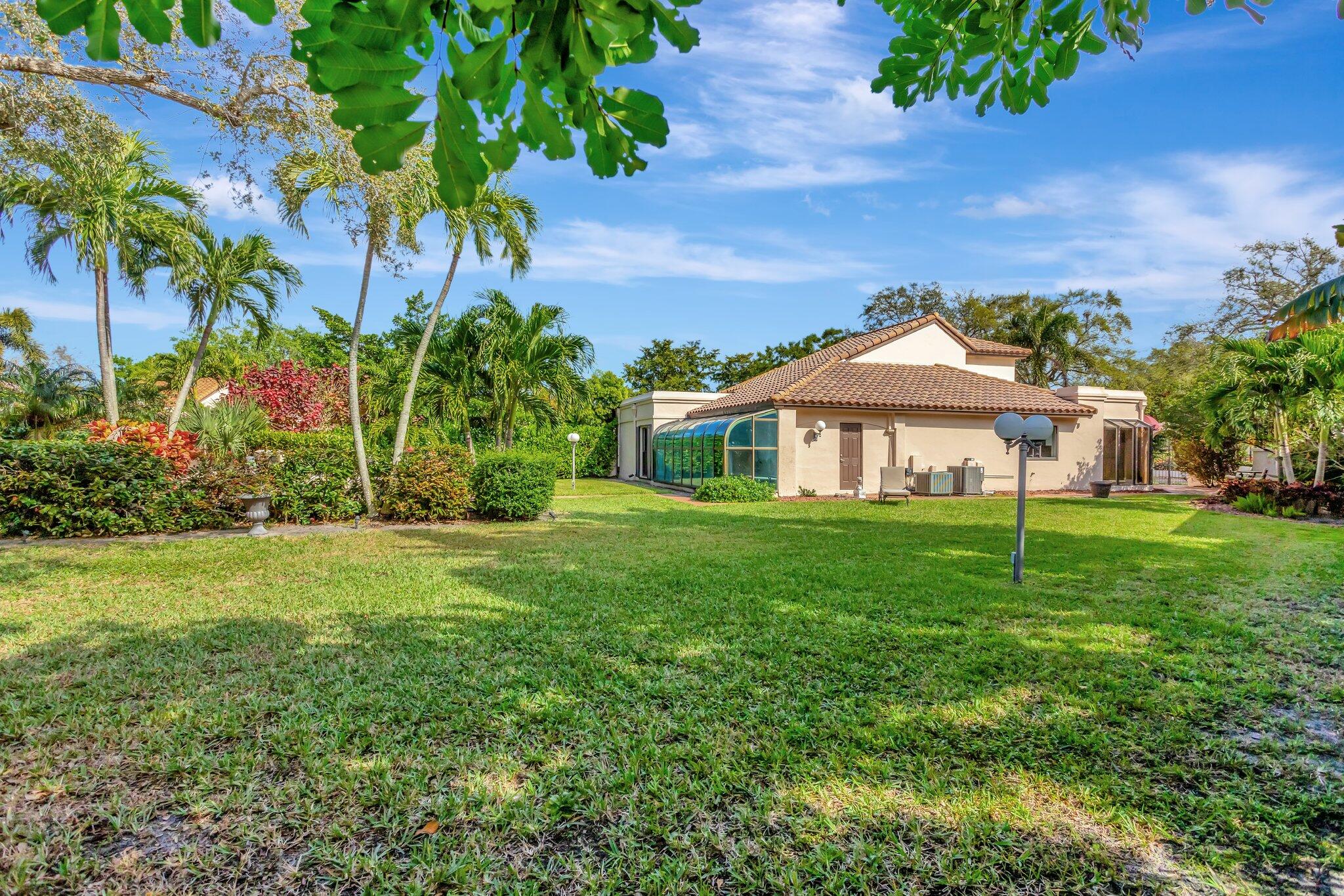 VILLA DESTE CONDO - Residential