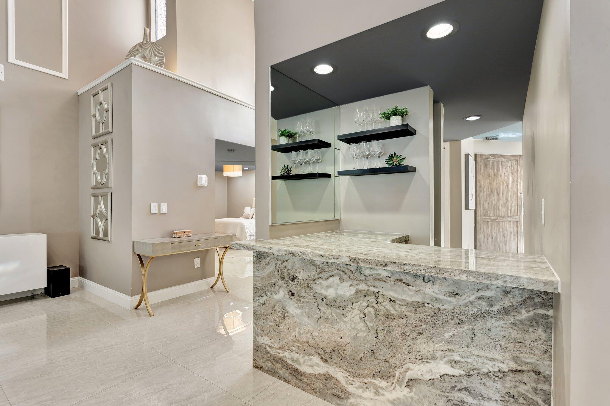 VILLA DESTE CONDO - Residential