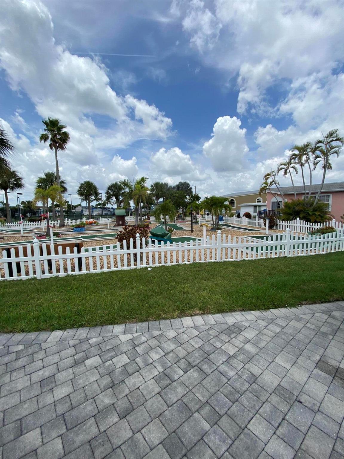 301 Nettles Boulevard, Jensen Beach, FL, 34957/$189,000 3 301 Nettles Boulevard