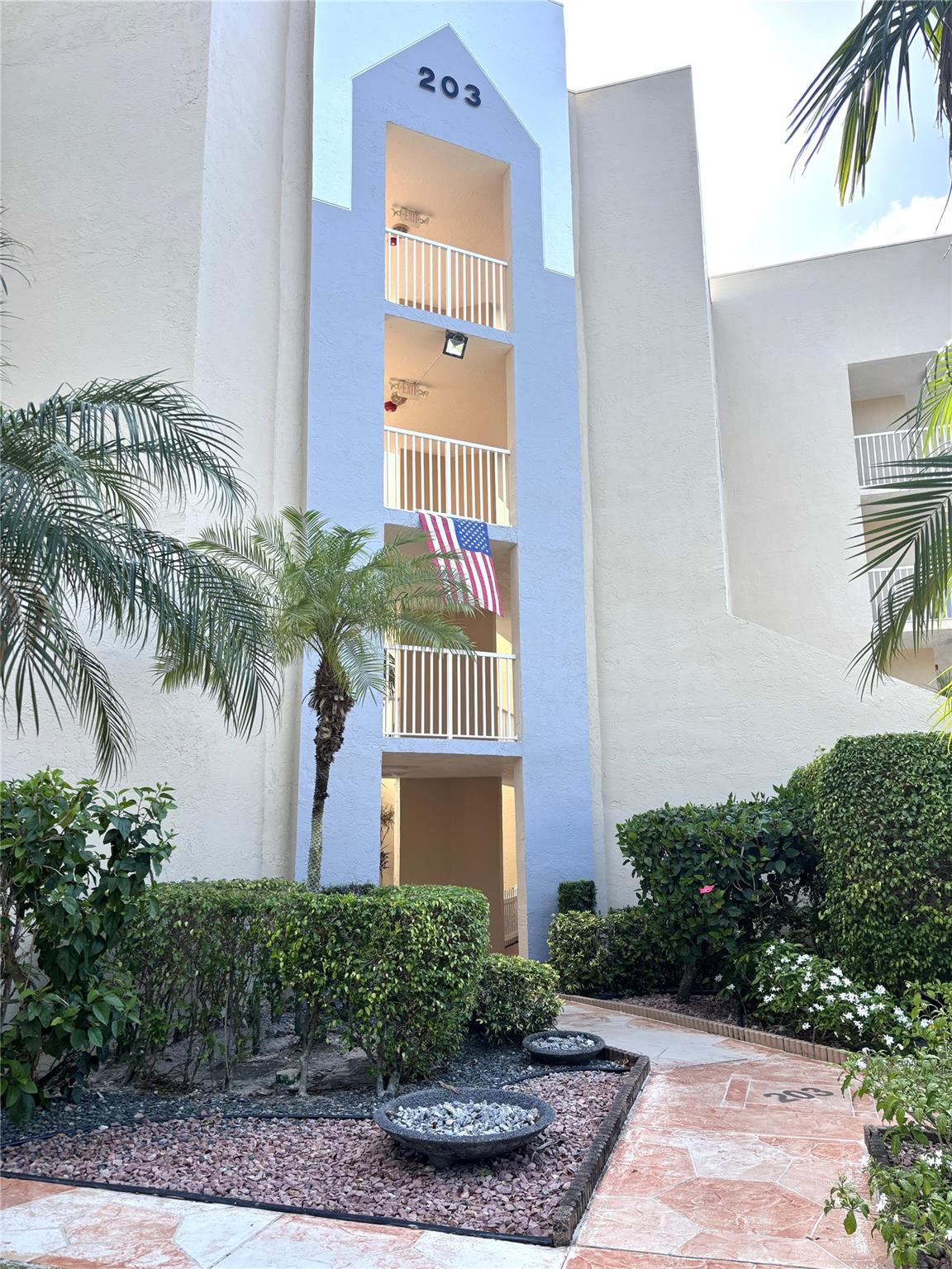 SIGNIFICANLY REDUCED FOR QUICK SALE!LOCATED IN A NEWER BUILDING!!RARELY AVAILABLE, ONE OF THE FEW RIVIERA 1st FLOOR UNITS W/ PARKING CLOSE TO YOUR FRONT DOOR. OVER 1300 SQ FT, GOLF VIEW, WALK IN CLOSET IN MASTER, KITCHEN WITH PANTRY AND BRAND NEW SS APPLIANCES; NEUTRAL VINYL THROUGHOUT, LAUNDRY ROOM WITH NEW FULL SIZE W/D AND TWO EXTRA STORAGE SPACES. CLEAN AND READY FOR YOU TO MOVE RIGHT IN. LARGE EAT IN KITCHEN WITH COZY BREAKFAST AREA. SPLIT BEDROOM PLAN. UNIT MAINTENANCE INCLUDES WATER, TRASH, BASIC CABLE , MASTER INSURANCE, PEST CONTROL & SHUTTLE BUS!! CLUB HOUSE WITH NON-STOP ACTIVITIES, THEATER, FITNESS CENTER,TENNIS, GOLF, BILLIARDS, SO MUCH MORE... 55+ COMMUNITY. BUYER MUST MEET CONDO ASSOCIATION FINANCIAL REQUIREMENTS (700 FICO SCORE & $37.500K ANNUAL INCOME).