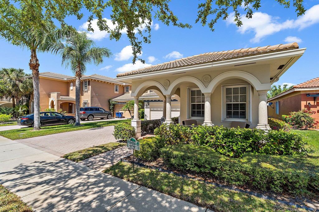 Photo of 153 Via Rosina, Jupiter, FL 33458 (MLS # R11083805)
