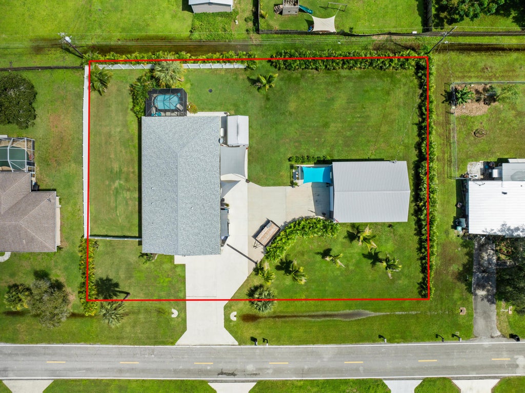 Photo of 5504 Deleon Avenue, Fort Pierce, FL 34951 (MLS # B26080769)