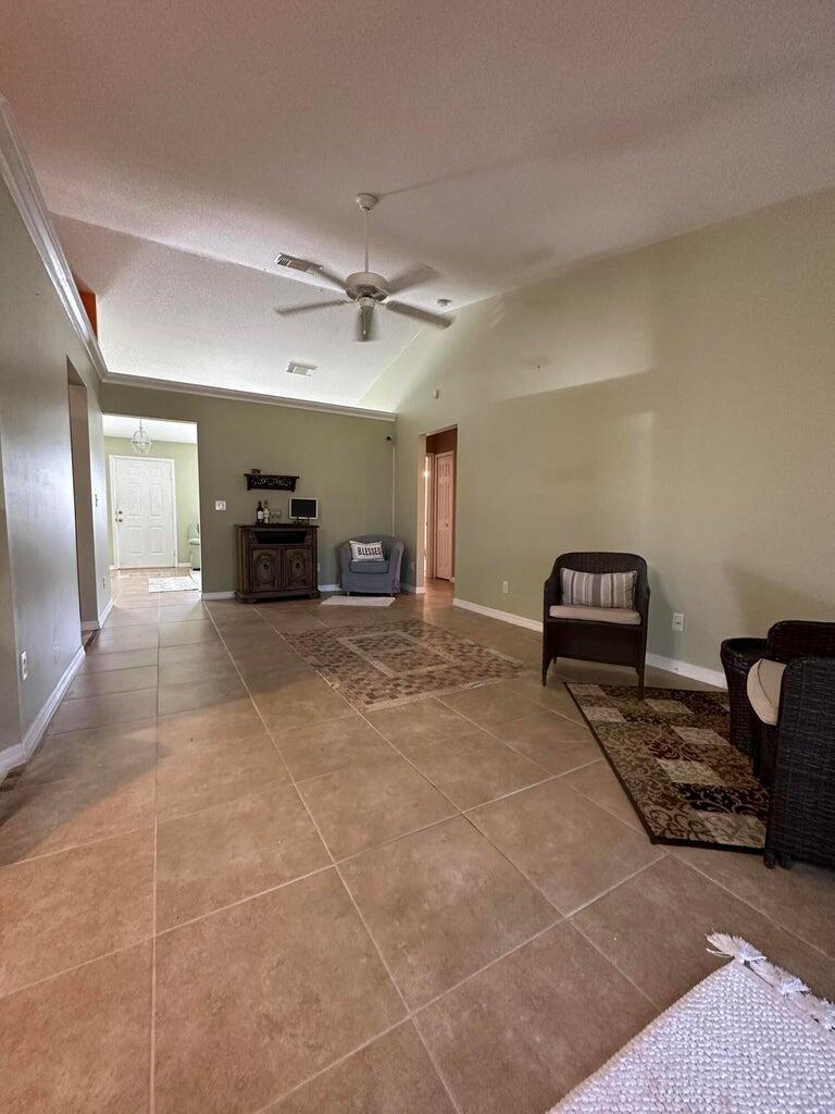 PORT ST LUCIE SECTION 25 - Residential Lease