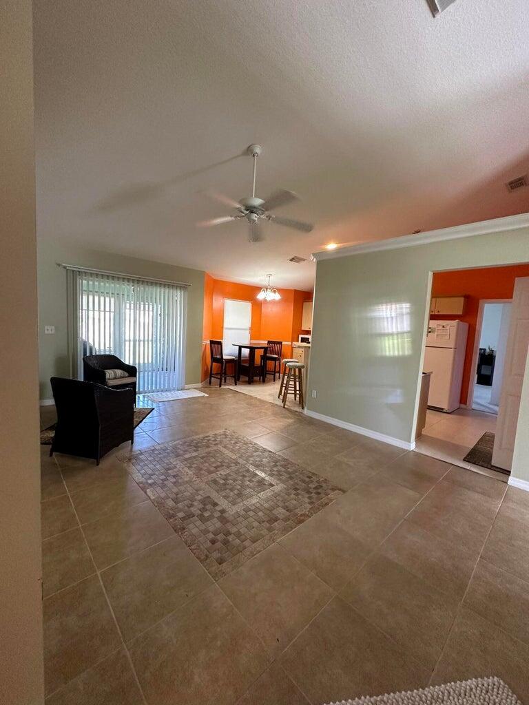 PORT ST LUCIE SECTION 25 - Residential Lease