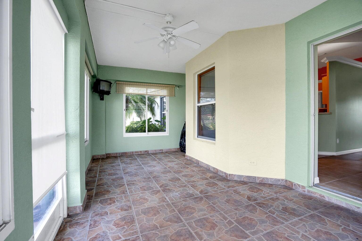 PORT ST LUCIE SECTION 25 - Residential Lease