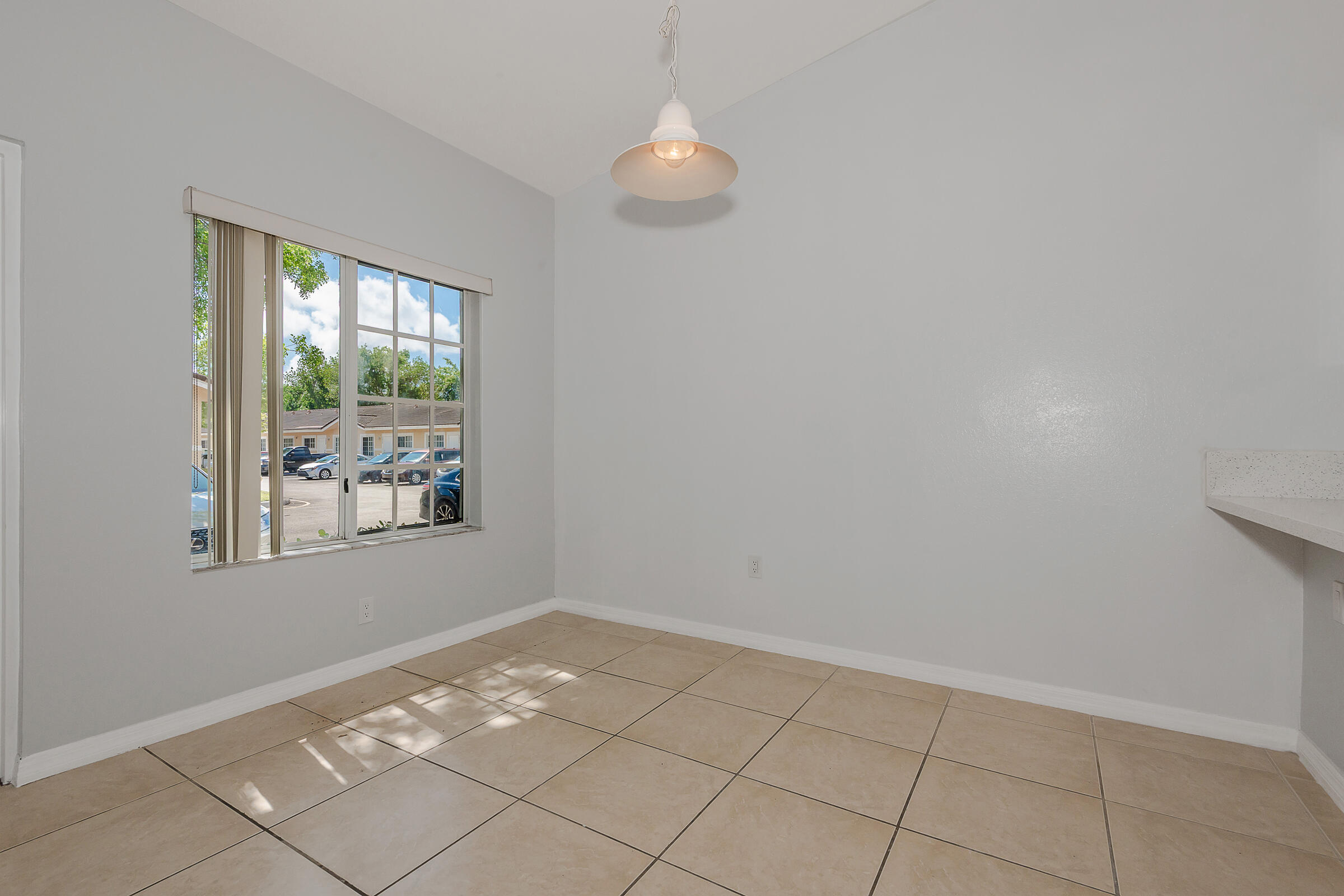 HOLLYWOOD RIDGE FARMS 2-16 MISC - Residential Lease