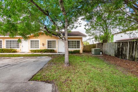 3838 SW 48th Avenue 3838 Hollywood FL 33023