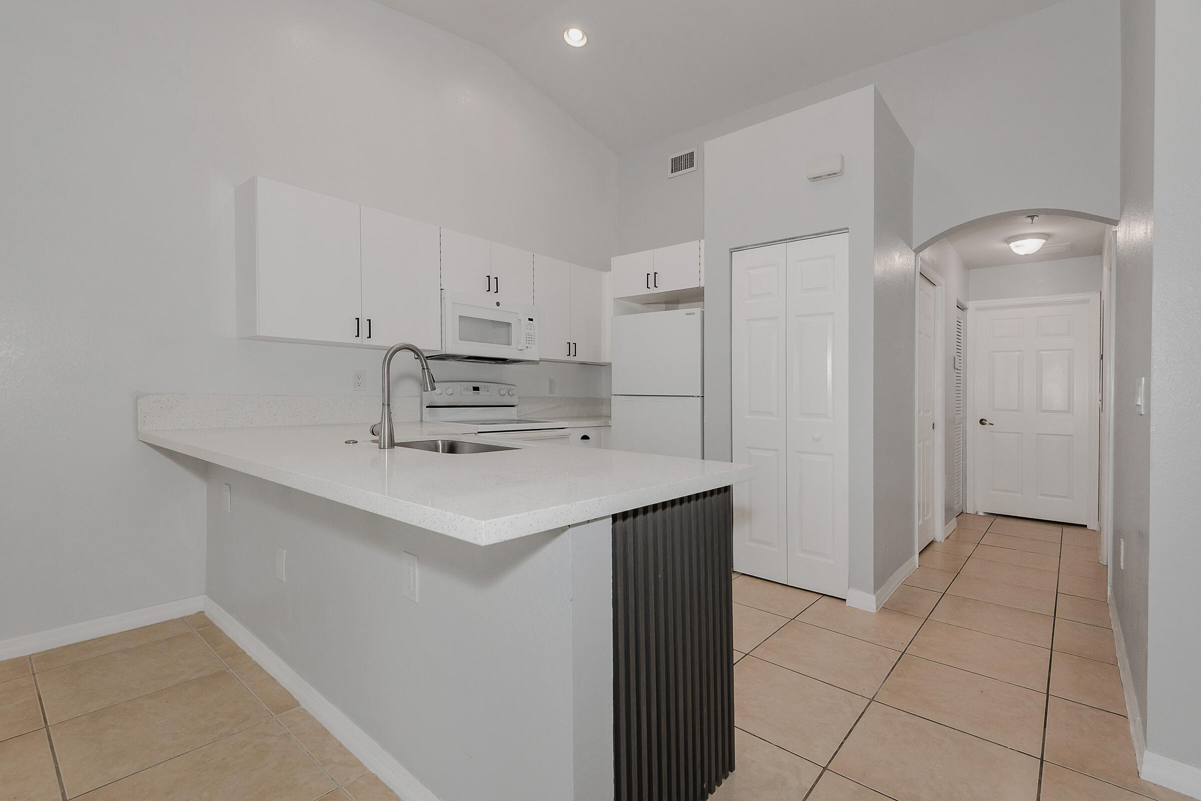 HOLLYWOOD RIDGE FARMS 2-16 MISC - Residential Lease