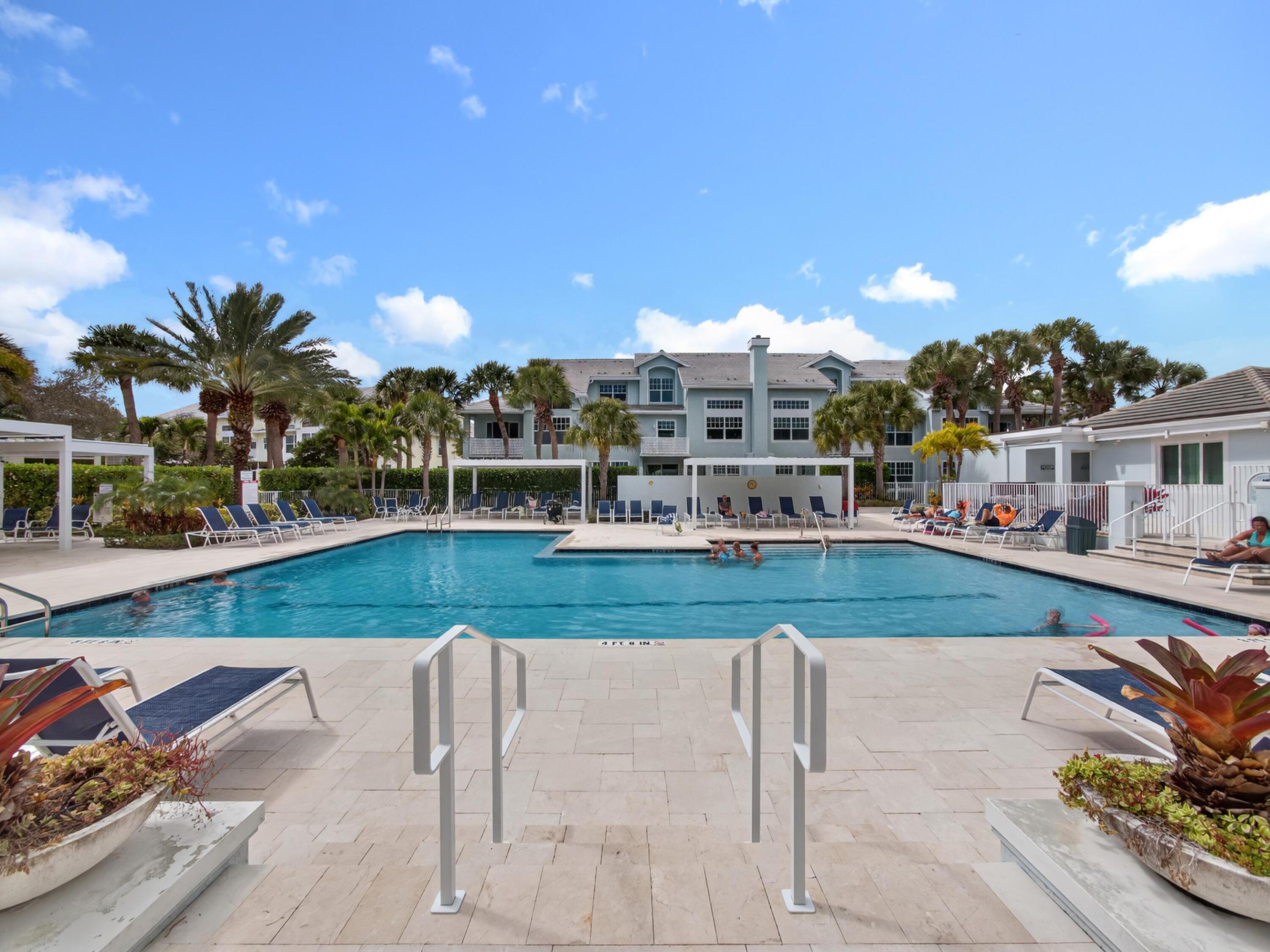 Sea Colony - The Lakes - Residential