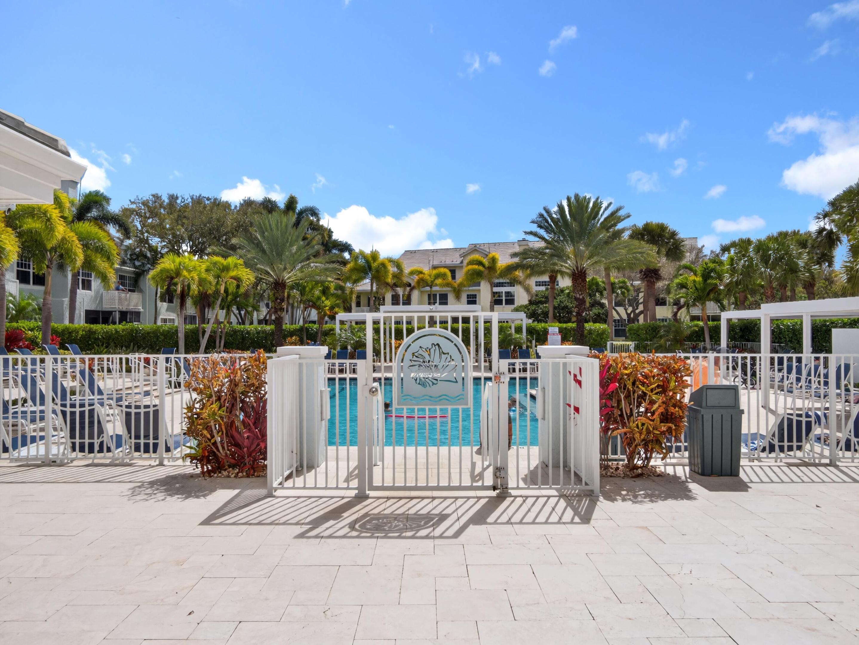 Sea Colony - The Lakes - Residential